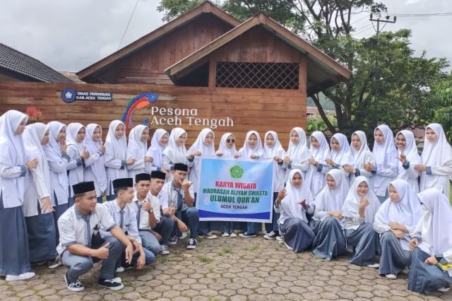 Kenali Benda Sejarah, Siswa MAS Ulumul Qur’an Karya Wisata ke Museum Negeri Gayo, Loyang Mendale dan Legenda Puteri Pukes Takengon