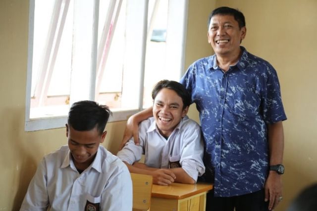 Kadisdik Aceh Semangati Siswa di Sekolah Terpencil.